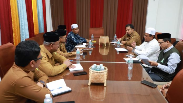 Bupati Aceh Besar dan MPU bahas sertifikasi halal