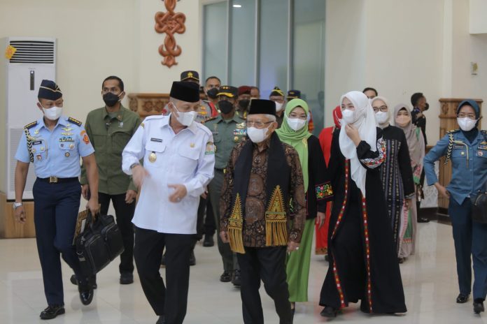 Wapres Ma'ruf Amin Tiba di Aceh, Disambut Pj Gubernur hingga Pangdam IM