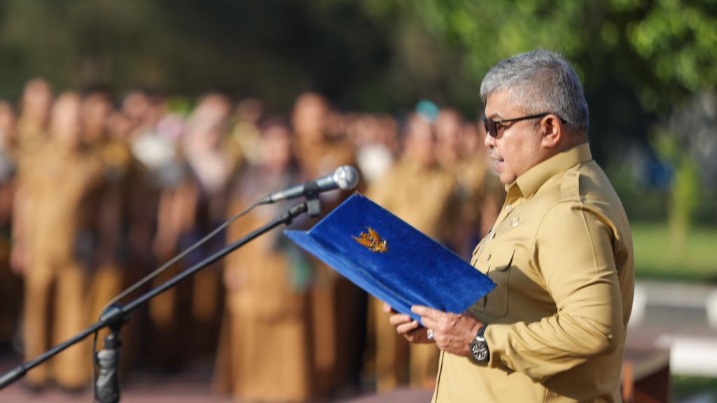 Sekda Aceh saat ikrar netralitas ASN pada Pemilu 2024
