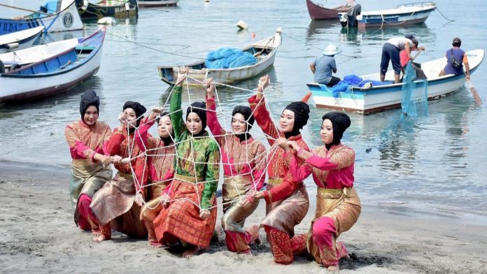 Tari Tarek Pukat & Khanduri Laot Meriahkan Penutupan Sabang Marine Festival 2023