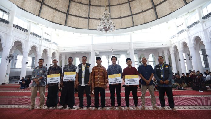 Rumah Amal Masjid Jamik Kampus USK Salurkan Zakat Rp 134 Juta untuk Fisabilillah