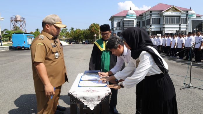 Tenaga kontrak Aceh Besar