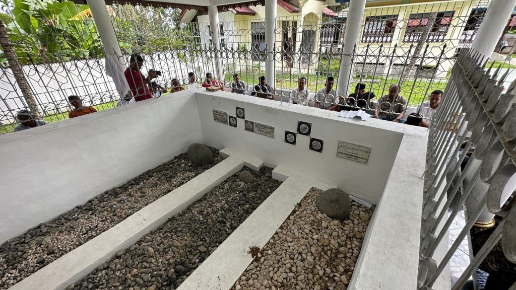 Makam Tgk Hasan Tiro di Mureu, Aceh Besar 