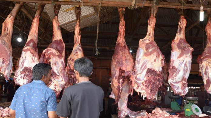 Daging sapi Meugang di pasar Lambaro, Aceh besar