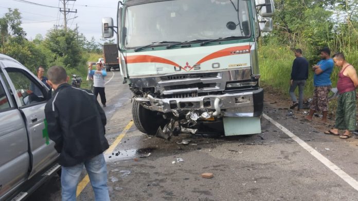 Truk kecelakaan di Jalan Bireuen-Takengon kilometer 38, Kampung Negeri Antara, Kecamatan Pintu Rime Gayo, Bener Meriah, Selasa (15/8/2023).