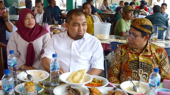 Menteri Desa makan siang bersama Muhammad Iswanto