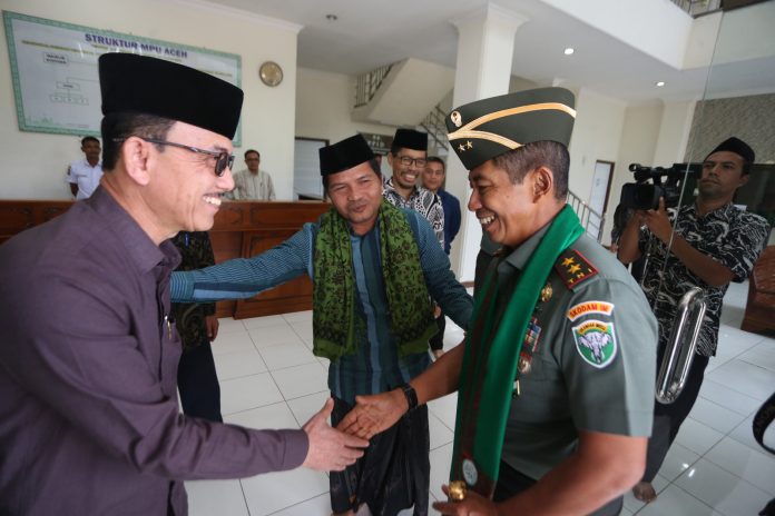 Pangdam IM Mayjen TNI Novi Helmy Prasetya Silaturahmi ke Kantor MPU Aceh