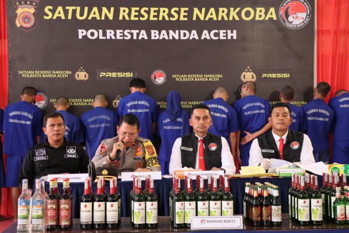 Sebanyak 11 penjual minuman keras (miras) ditangkap Satuan Reserse Narkoba Kepolisian Resor Kota Banda Aceh selama 9-16 Maret 2024 atau menjelang Ramadan.