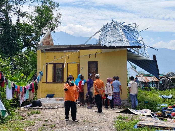 Bencana angin puting beliung melanda Kabupaten Aceh Tenggara pada Rabu (27/3/2024) sekitar pukul 17.20 WIB.