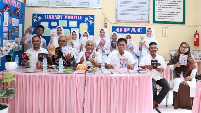 MTSN 2 Banda Aceh Luncurkan Delapan Buku Karya Siswa