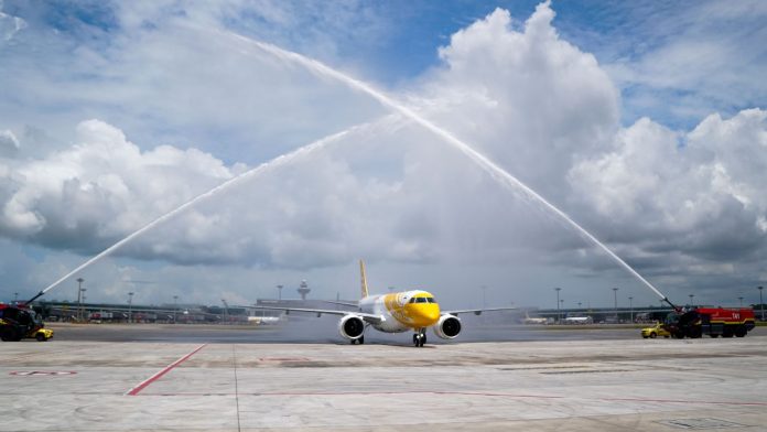 Pesawat Baru Scoot E190-E2 Pertama Tiba di Bandara Changi Singapura