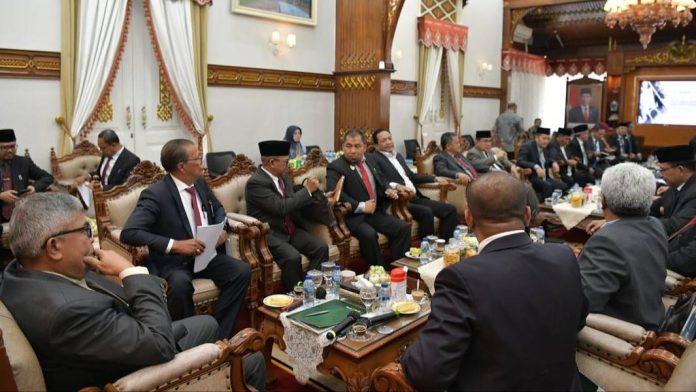 Pj Gubernur Pimpin RUPS Bank Aceh, Beri Pesan Khusus soal PON 2024
