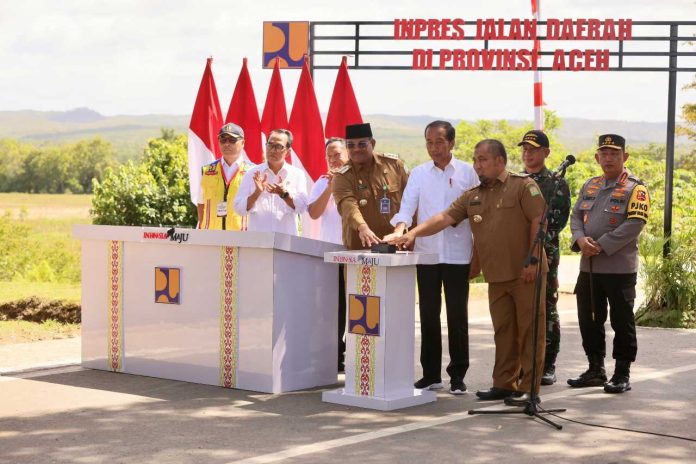 Presiden Jokowi Resmikan 24 Ruas Jalan di Aceh Tingkatkan Konektivitas dan Mobilitas