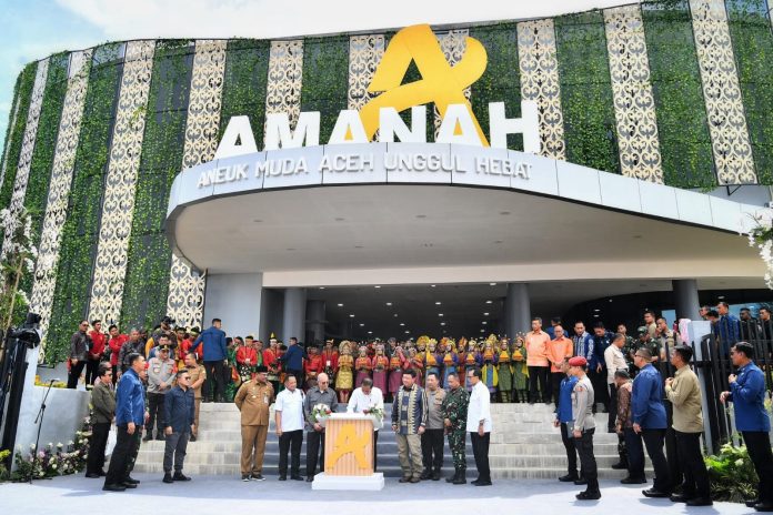 Presiden Jokowi Resmikan Gedung AMANAH Youth Creative Hub yang Diinisiasi BIN