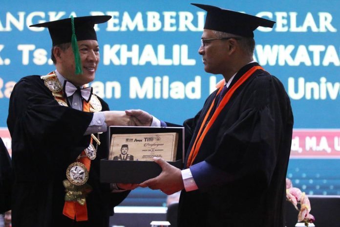 Profesor Malaysia Dapat Gelar Doktor Honoris Causa dari USK Aceh