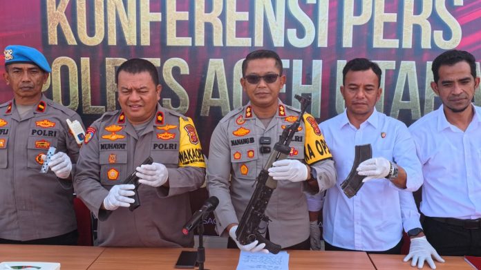 Warga Aceh Utara Serahkan Dua Senjata Api Sisa Konflik ke Polisi