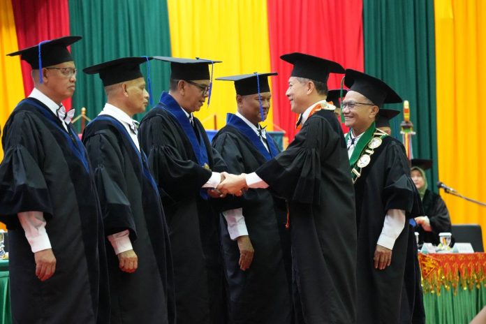 Guru Besar USK Bertambah Enam Orang