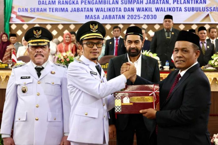 Gubernur Aceh Lantik Rasyid Bancin dan Nasir Kombih Jadi Wali Kota-Wawalkot Subulussalam