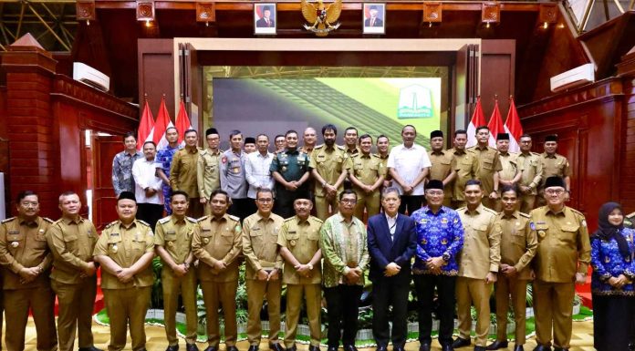Gubernur Muzakir Manaf Luncurkan Instruksi Shalat Berjamaah dan Mengaji serta Gerakan Aceh Berwakaf