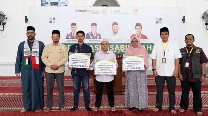 Rumah Amal Masjid Jamik USK Salurkan Zakat kepada 166 Fisabilillah