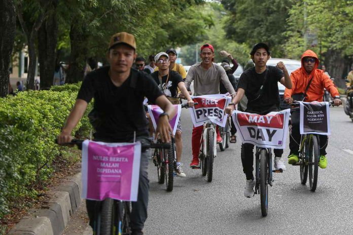 May Day, Jurnalis di Banda Aceh Gowes Bareng Suarakan Hak Pekerja Media