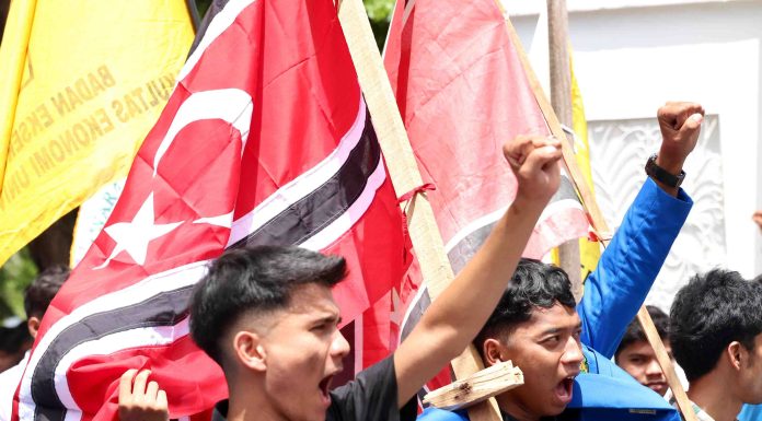 Foto: Aksi Protes Pengalihan 4 Pulau Aceh ke Sumut