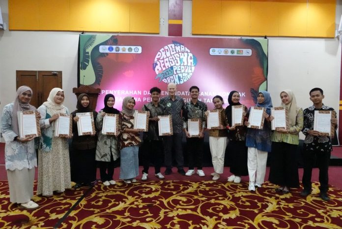 12 Mahasiswa Gen Z Aceh-Sumut Terima Beasiswa Peduli Orangutan, Disiapkan Jadi Pemimpin Konservasi