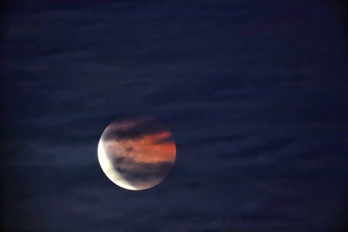 Gerhana Bulan Total akan Melintasi Langit Aceh