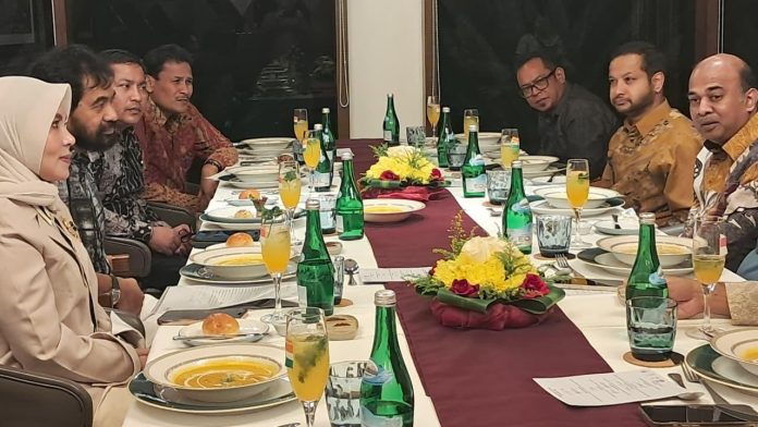 Gubernur Aceh Muzakir Manaf Bahas Pengembangan Pelabuhan Sabang dengan Dubes India