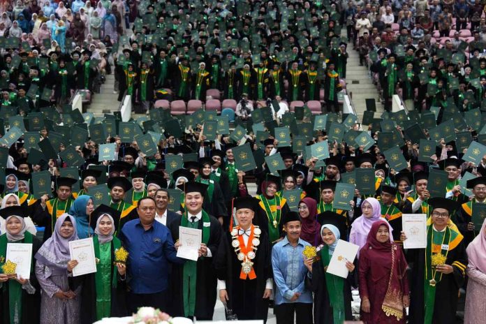 Universitas Syiah Kuala Wisuda 3.132 Lulusan, Termasuk Mahasiswa Asing dan Putra Papua