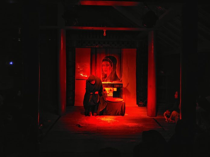 Monolog “Tubuh yang Tak Pernah Takluk” Hidupkan Semangat Cut Nyak Dhien