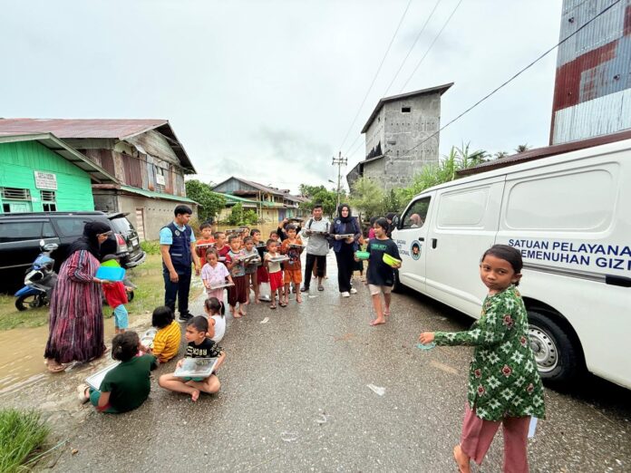 Distribusi MBG Terkendala Banjir, Sebagian Paket Dialihkan ke Warga Terdampak
