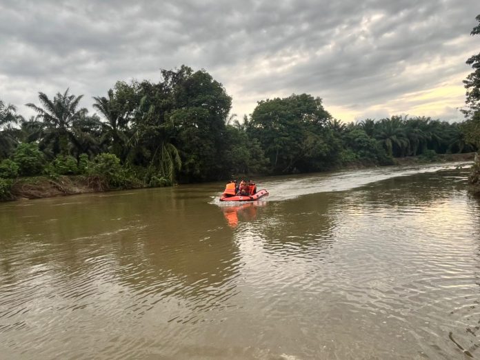 Petani Pegayo Hilang Terbawa Arus Sungai, Perahu Ditemukan 1 Km dari TKP