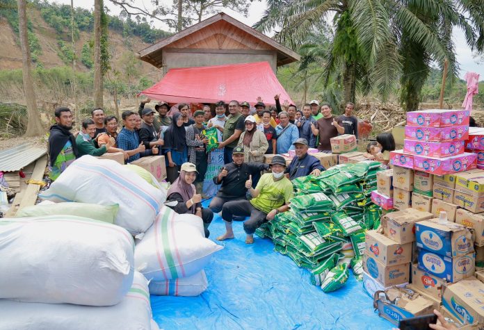 Tembus Wilayah Terisolir, Kemenag Aceh Besar Salurkan Bantuan untuk Korban Banjir