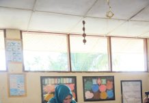 Bunda Guru Aceh Semangati Siswa SD Tanah Rata Korban Banjir, Bagikan Seragam dan Makanan Bergizi Bunda Guru Aceh Semangati Siswa SD Tanah Rata Korban Banjir, Bagikan Seragam dan Makanan Bergizi