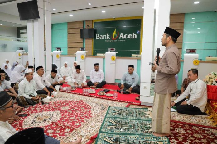 Bank Aceh Gelar Peusijuek dan Lepas 1.624 Jamaah Calon Haji 2026