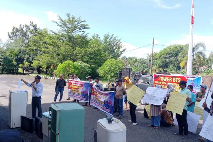 Warga Dua Kecamatan di Subulussalam Tuntut Evaluasi dan Pembongkaran Tower BTS