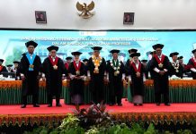 USK Tambah 5 Profesor Baru, Lahirkan Pakar Peradilan Adat Pertama di Indonesia USK Tambah 5 Profesor Baru, Lahirkan Pakar Peradilan Adat Pertama di Indonesia