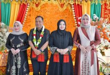 Kak Na Sambut Kedatangan Kapolda Aceh Baru Irjen Ruddi Setiawan Kak Na Sambut Kedatangan Kapolda Aceh Baru Irjen Ruddi Setiawan