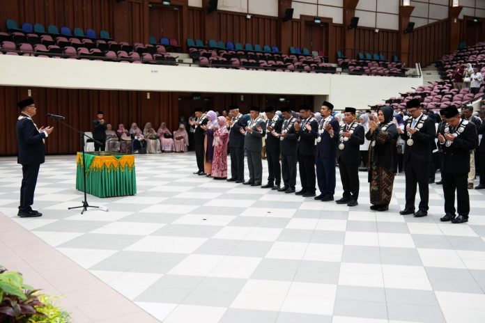 Rektor USK Lantik 12 Dekan dan Direktur Sekolah Pascasarjana