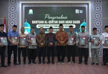 Wagub Aceh Salurkan 50.000 Al-Qur’an Bantuan Arab Saudi untuk Masjid hingga Dayah Wagub Aceh Salurkan 50.000 Al-Qur’an Bantuan Arab Saudi untuk Masjid hingga Dayah