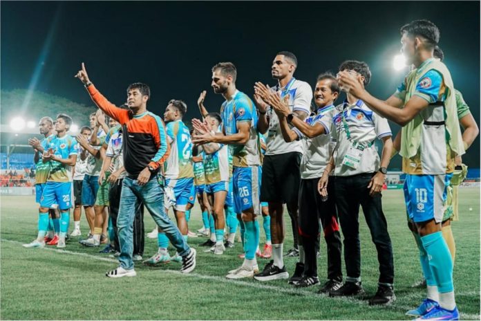 Semen Padang Pecat Nil Maizar Usai Kalah dari PSPS